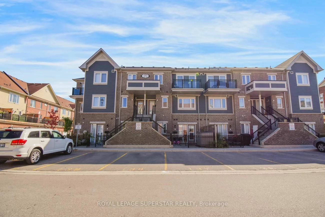 250 Sunny Meadow Blvd, Brampton