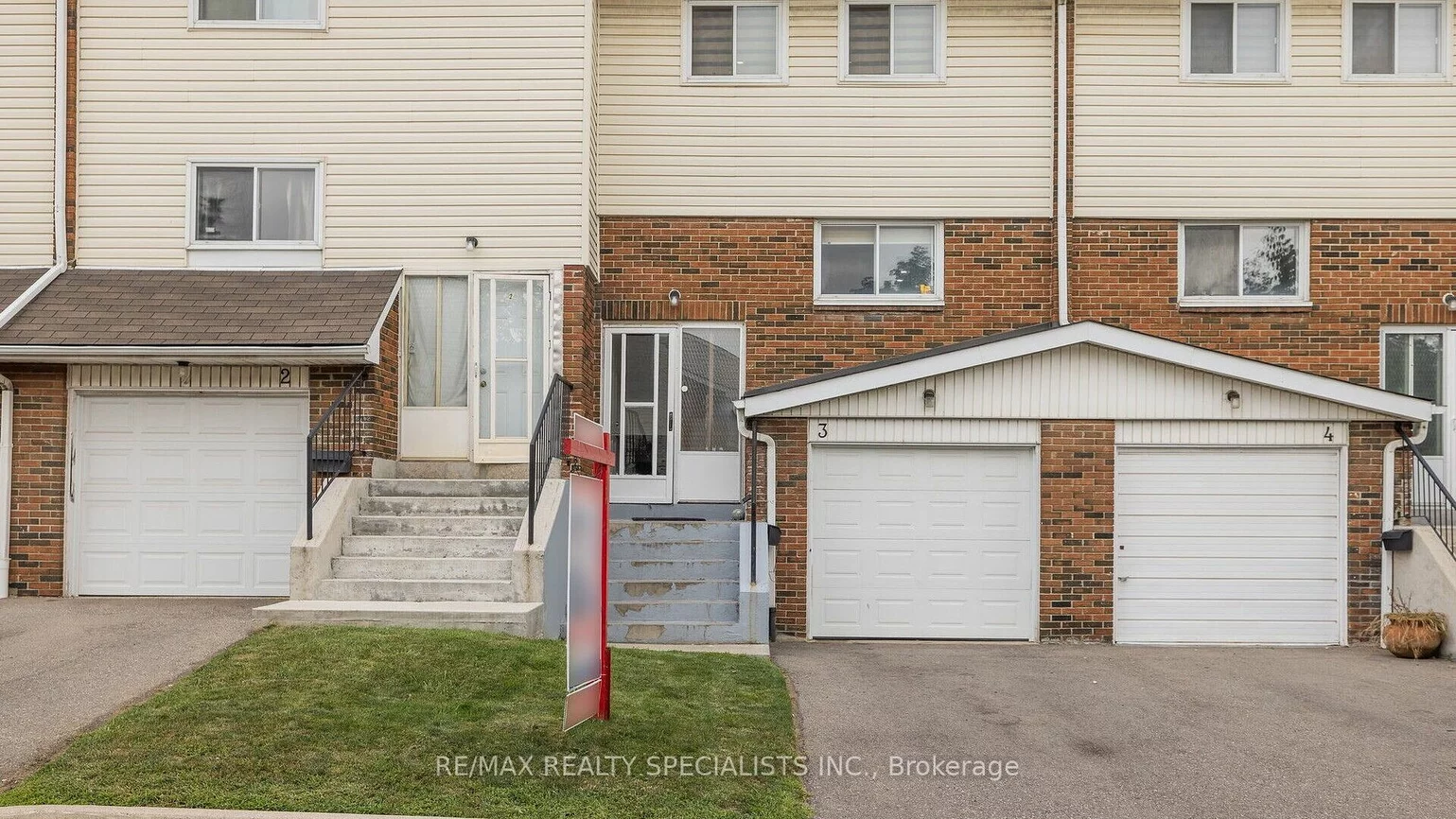 3 Sandringham Crt, Brampton