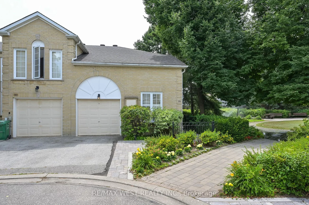 18 Hartnell Sq, Brampton