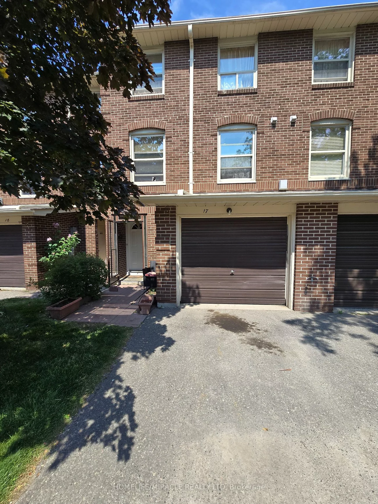 17 Eden Park Dr, Brampton