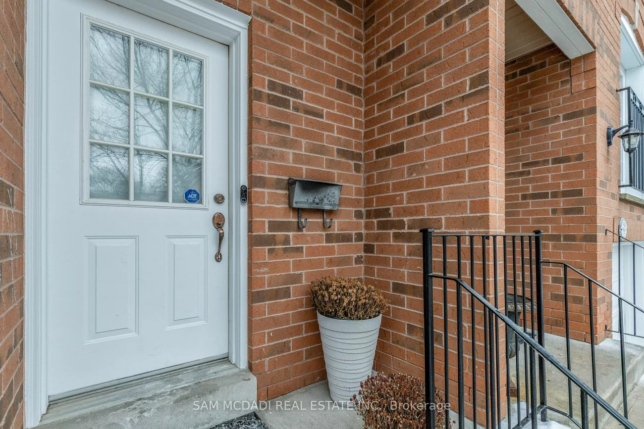 1591 South Parade Crt, Mississauga