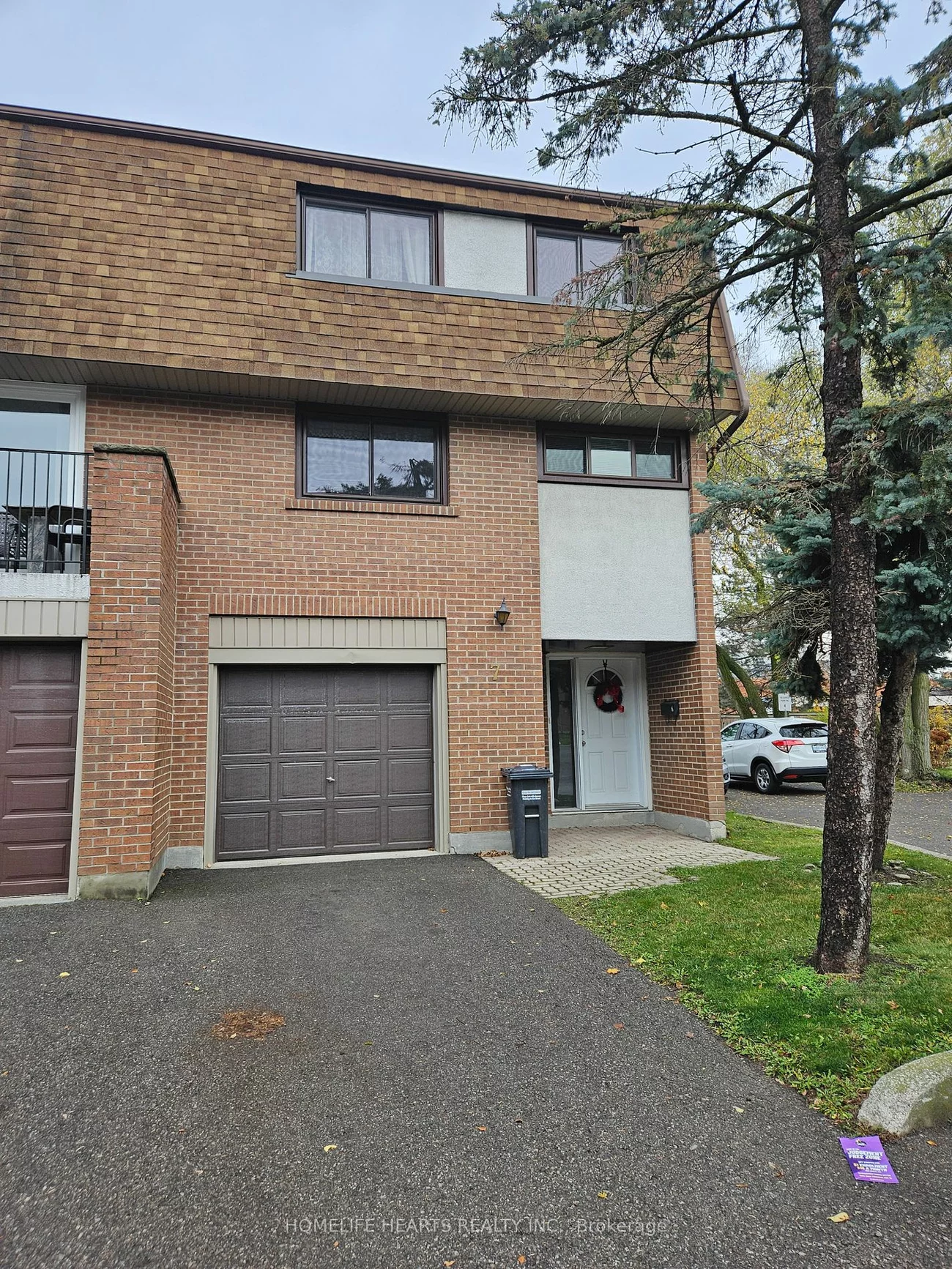 1051 Cedarglen Gate, Mississauga