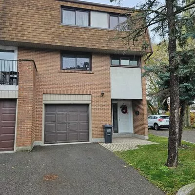 condos, sale, Condo Townhouse, 1051 Cedarglen Gate, Erindale, Mississauga 
 1051 Cedarglen Gate, Erindale, Mississauga