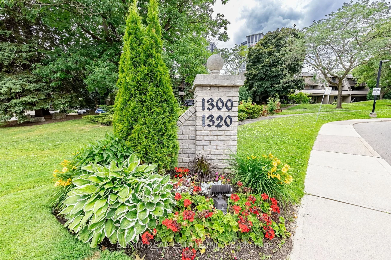 1320 Mississauga Valley Blvd, Mississauga