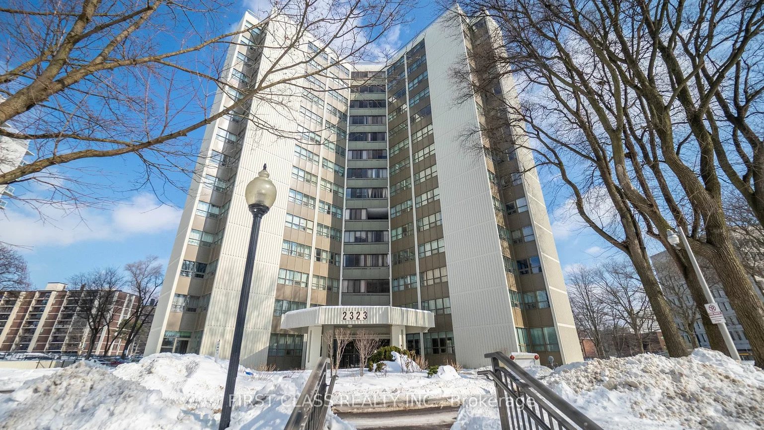 2323 Confederation Pkwy, Mississauga