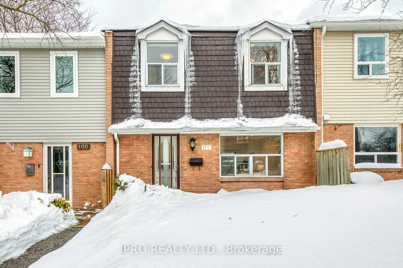 1050 Shawnmarr Rd, Mississauga