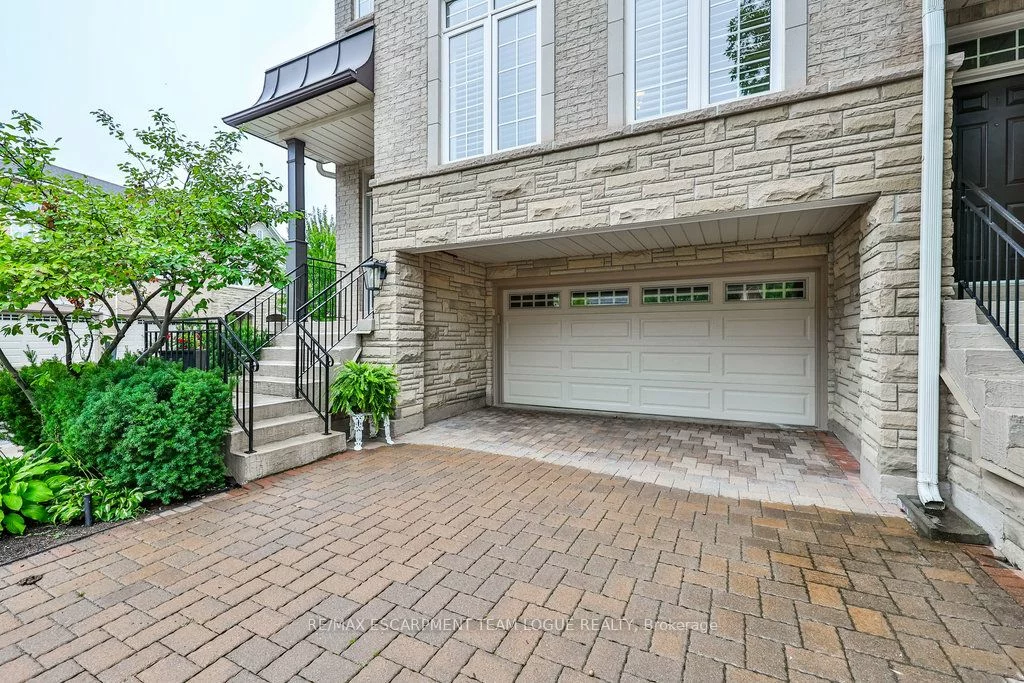 1267 DORVAL Dr, Oakville