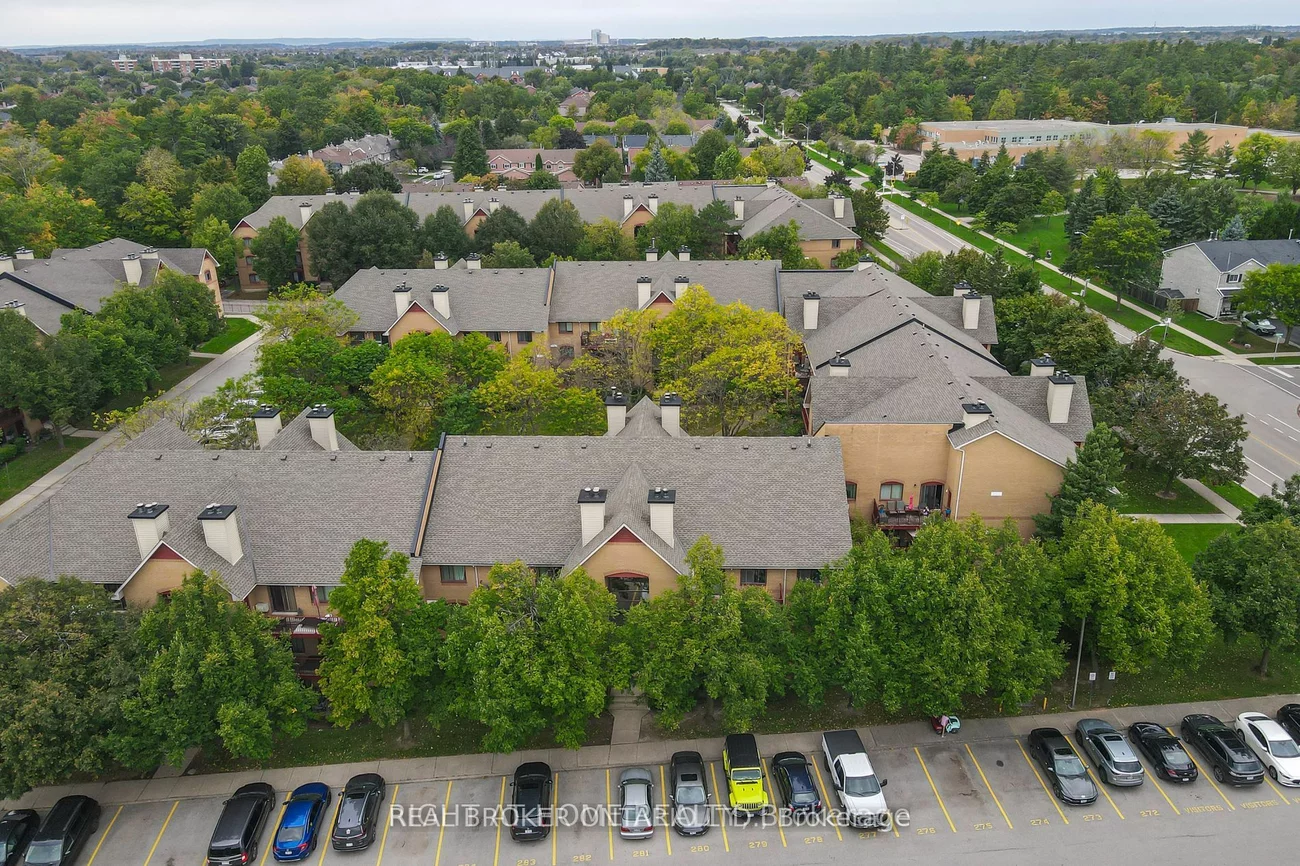 1506 Pilgrims Way, Oakville