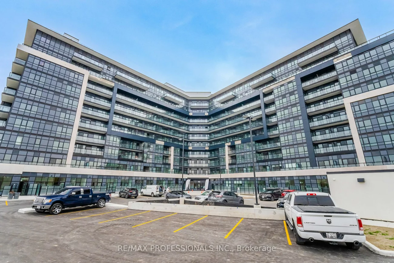 395 Dundas St W, Oakville