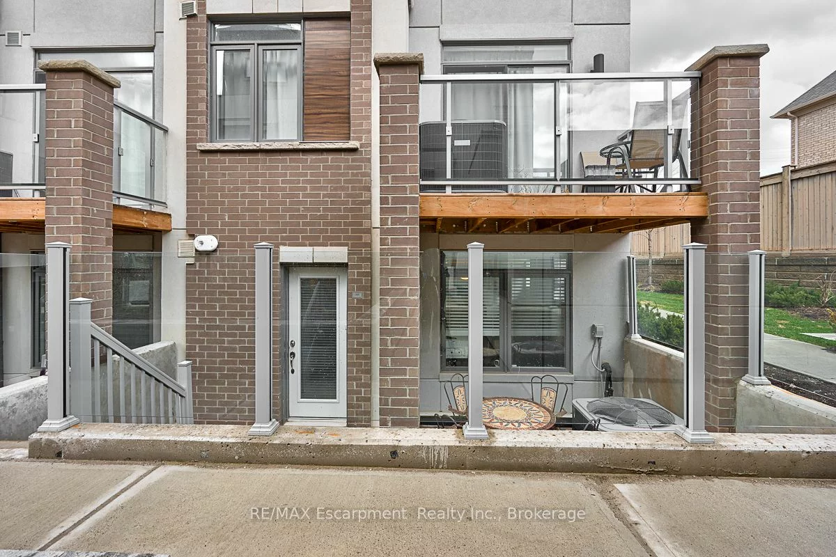 3058 Sixth Line, Oakville