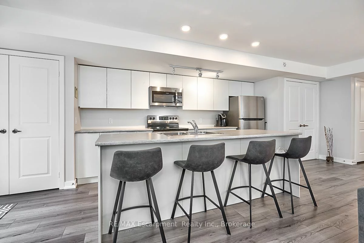 3058 Sixth Line, Oakville