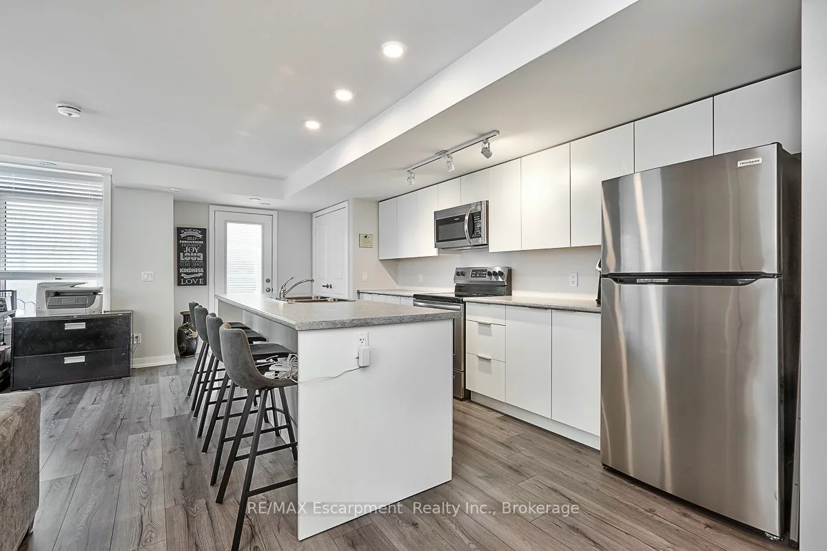 3058 Sixth Line, Oakville