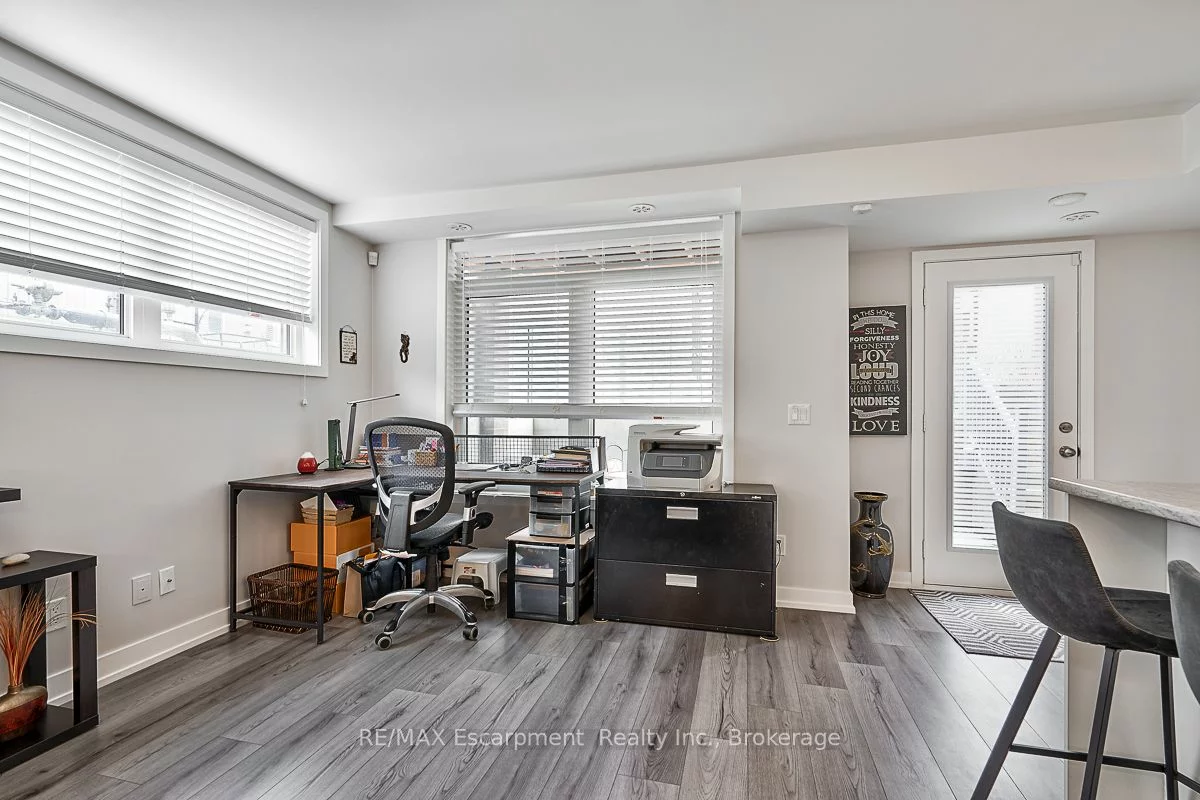 3058 Sixth Line, Oakville