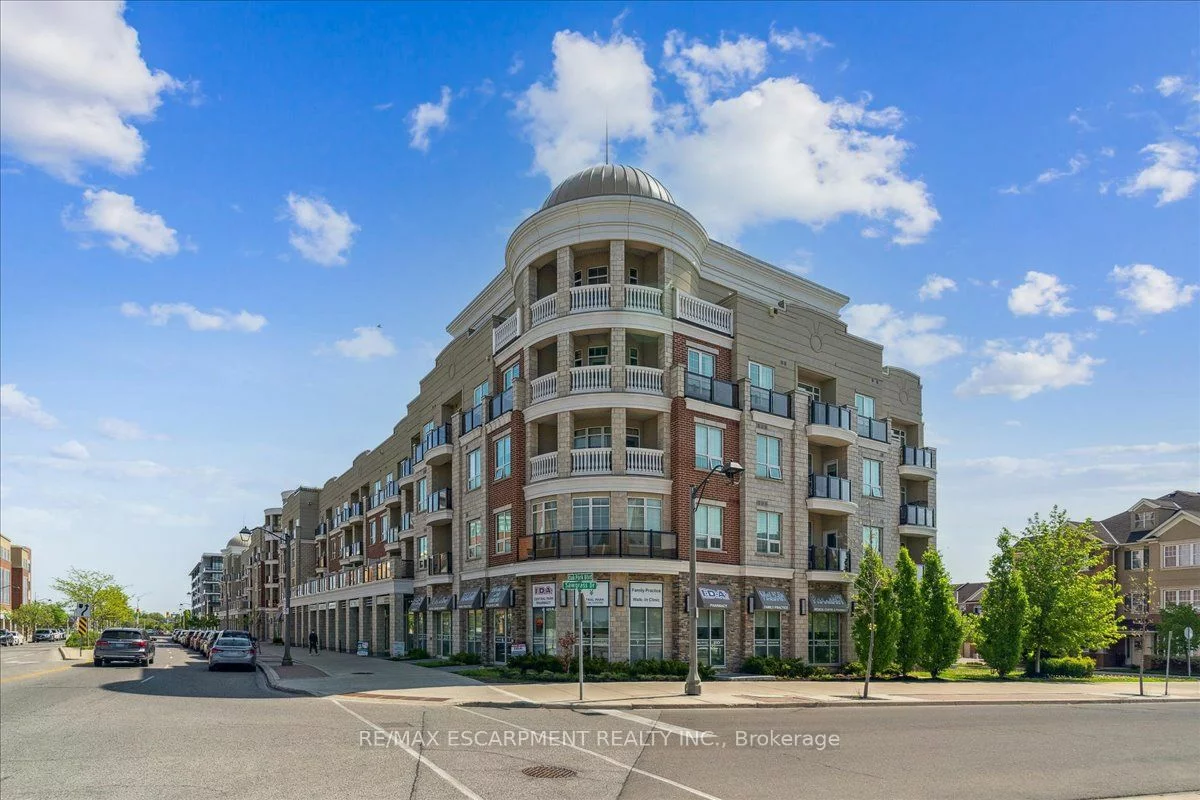 216 Oak Park Blvd, Oakville