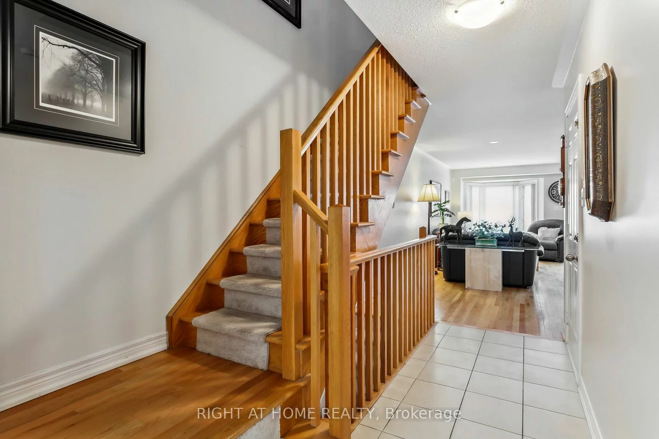 233 Duskywing Way, Oakville