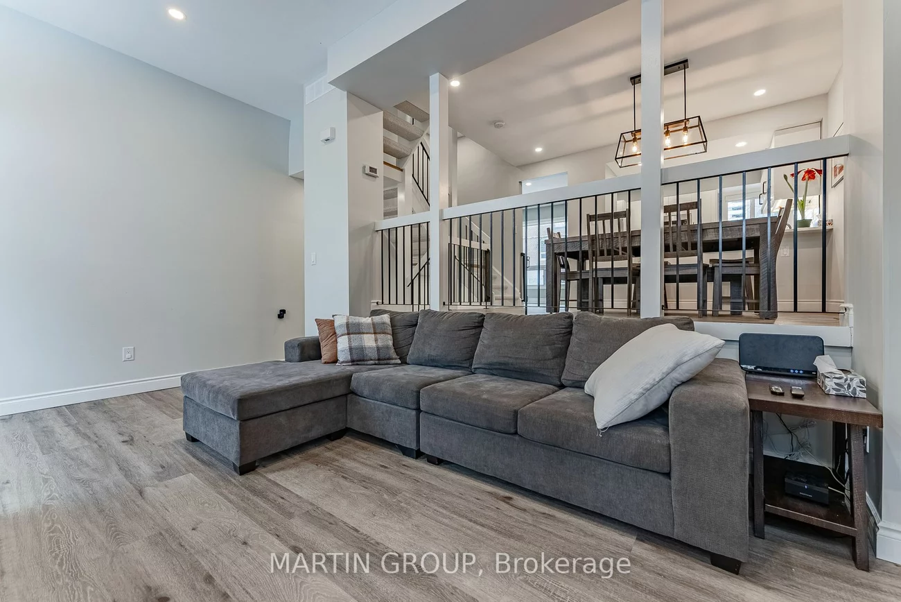 1250 Marlborough Crt, Oakville