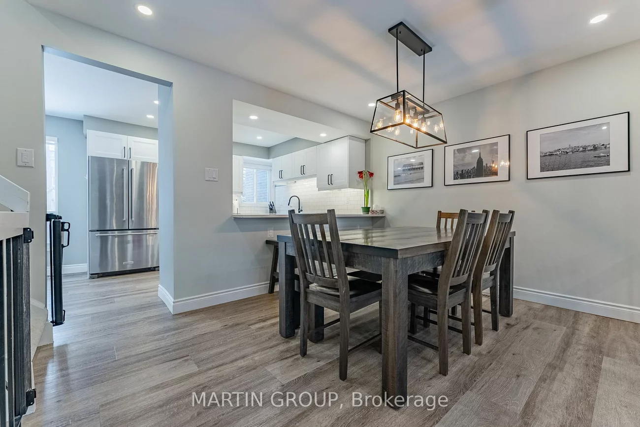 1250 Marlborough Crt, Oakville