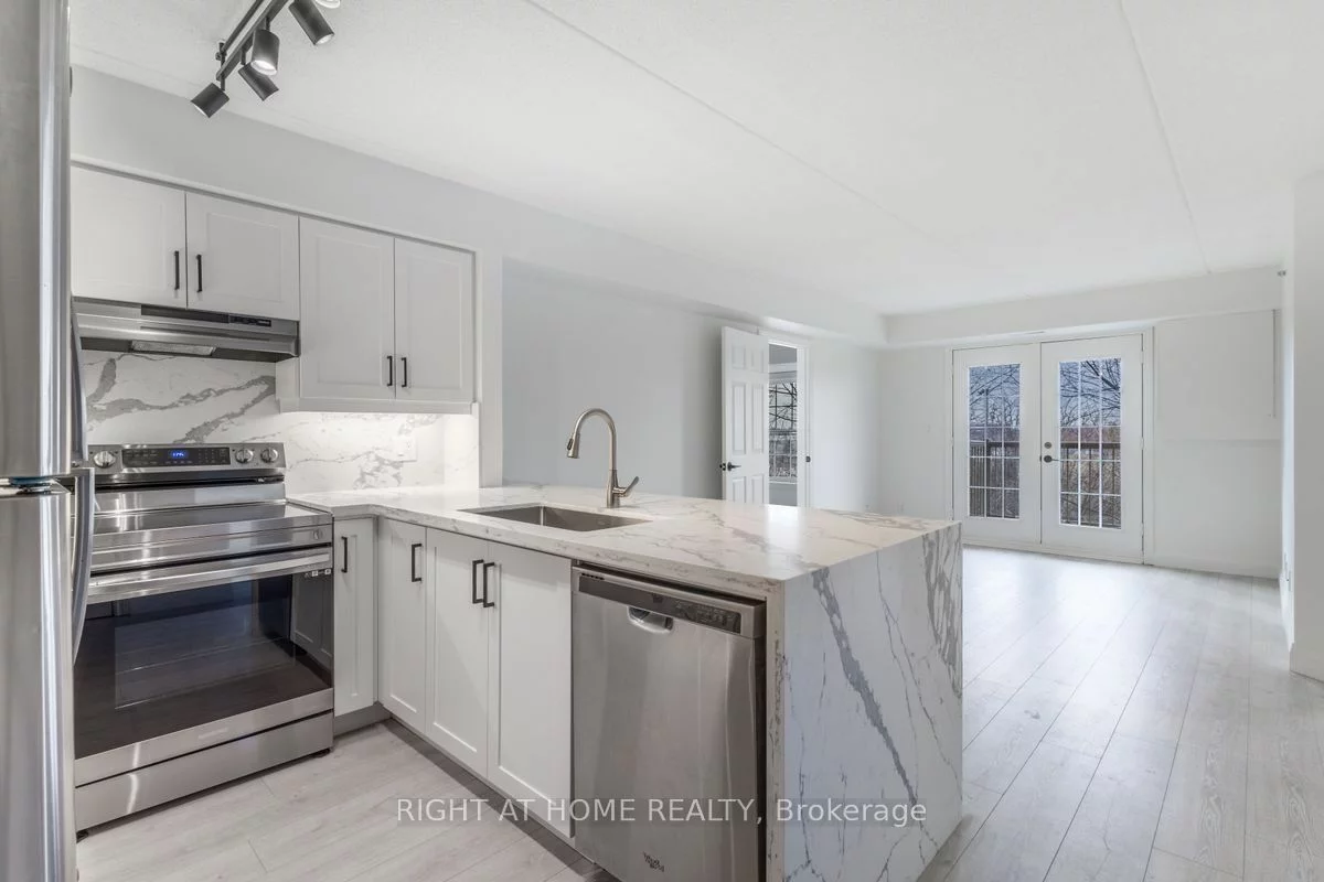 1470 Bishops Gate, Oakville