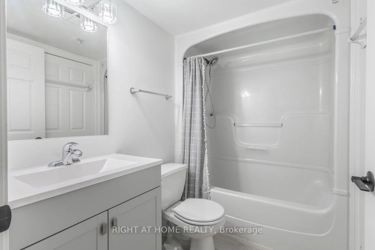 1470 Bishops Gate, Oakville