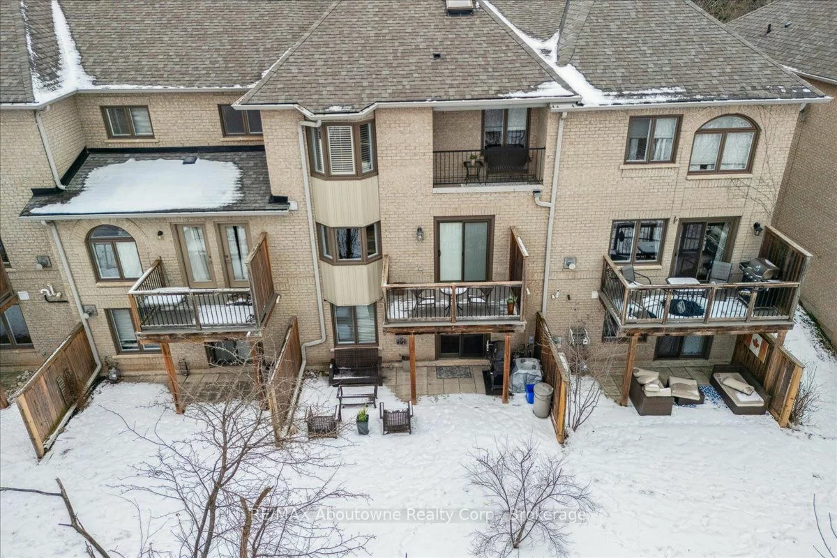 2250 Rockingham Dr, Oakville