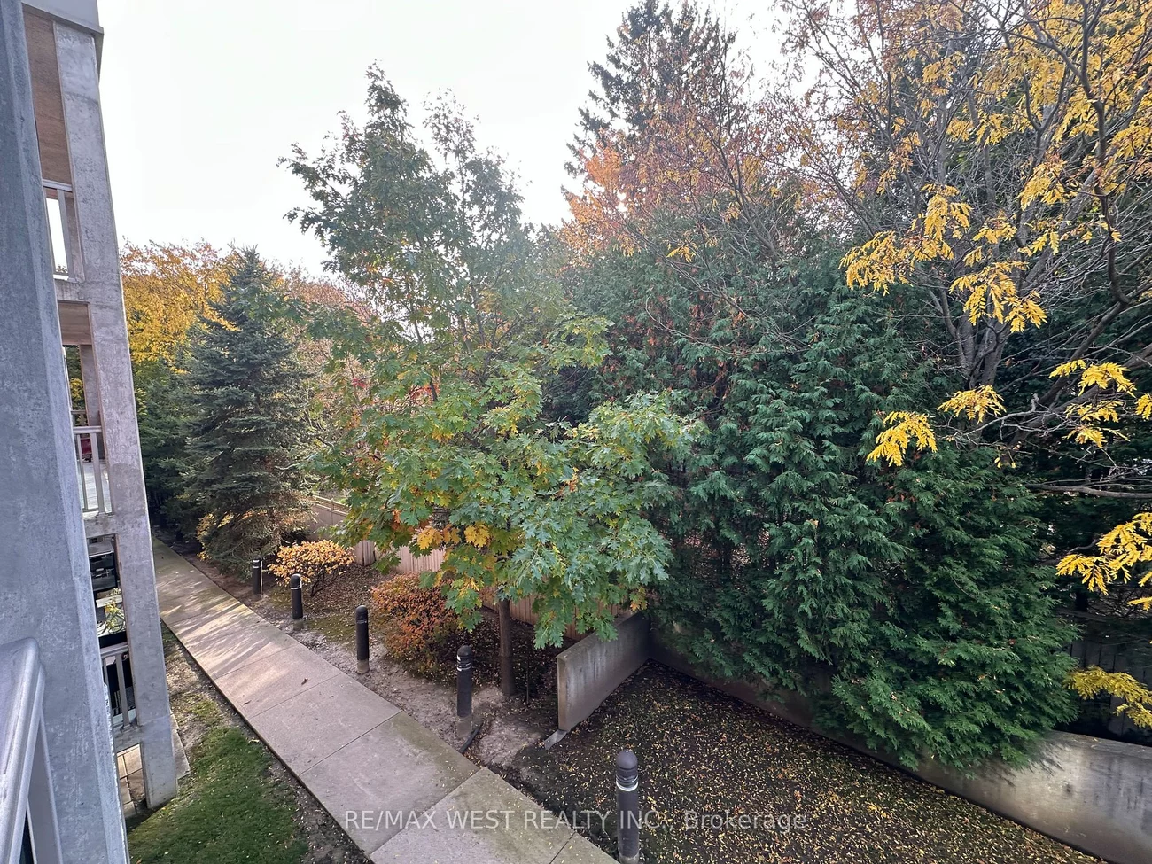 245 Pine Grove Rd, Vaughan