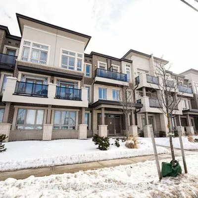 condos, sale, Condo Townhouse, 9621 Jane St, Maple, Vaughan 
 9621 Jane St, Maple, Vaughan