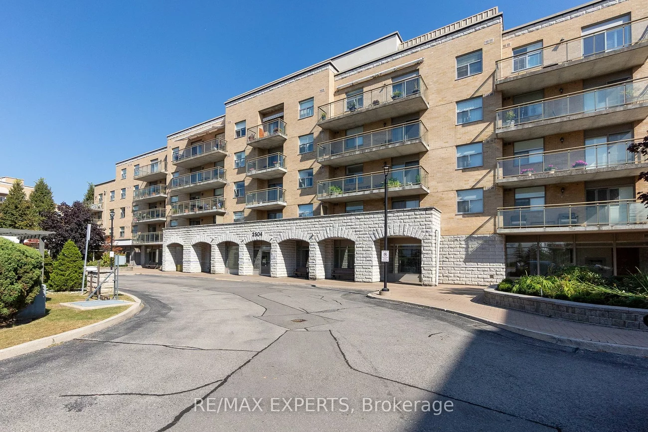 2504 Rutherford Rd, Vaughan