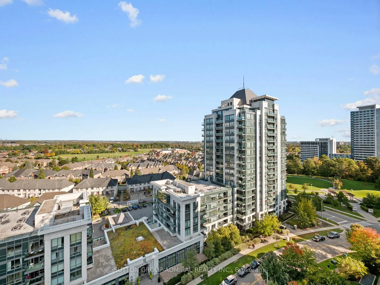 50 Disera Dr, Vaughan