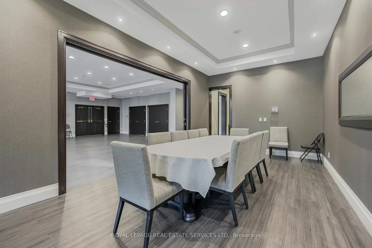 100 Promenade Circ, Vaughan