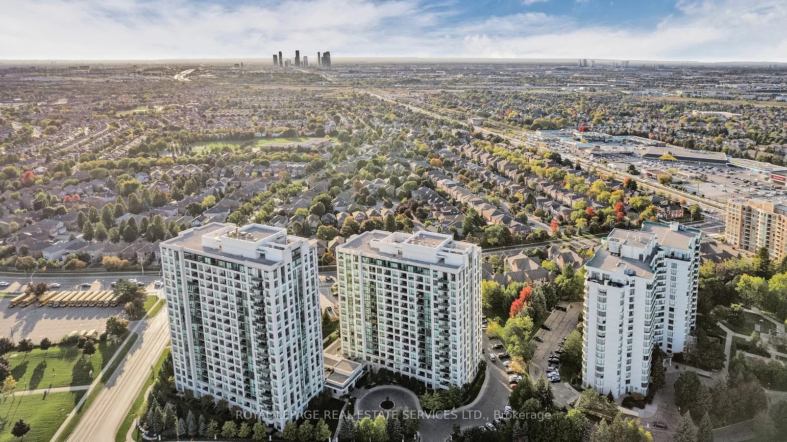 100 Promenade Circ, Vaughan