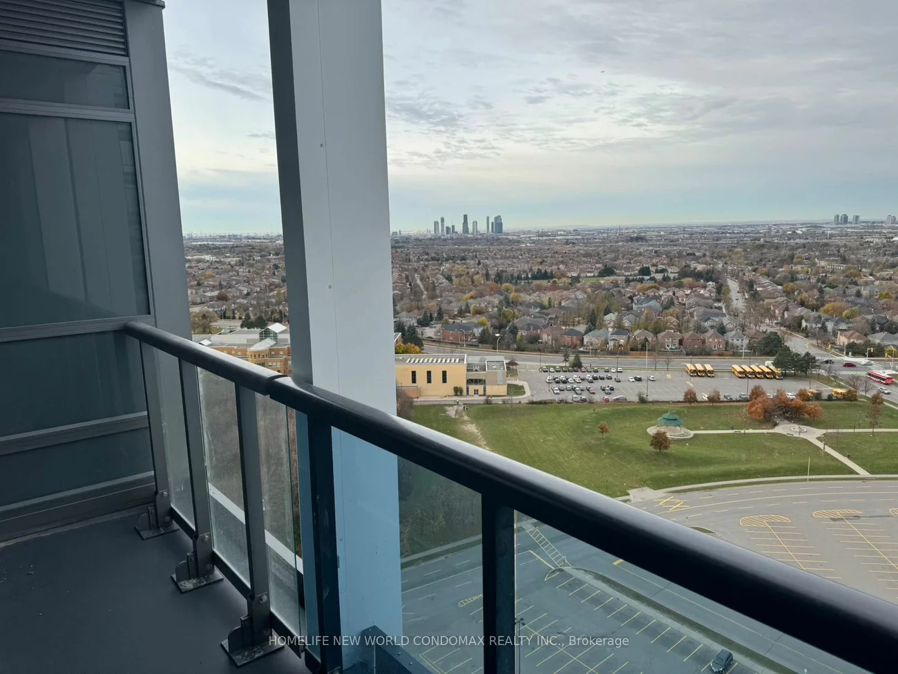 30 Upper Mall Way, Vaughan