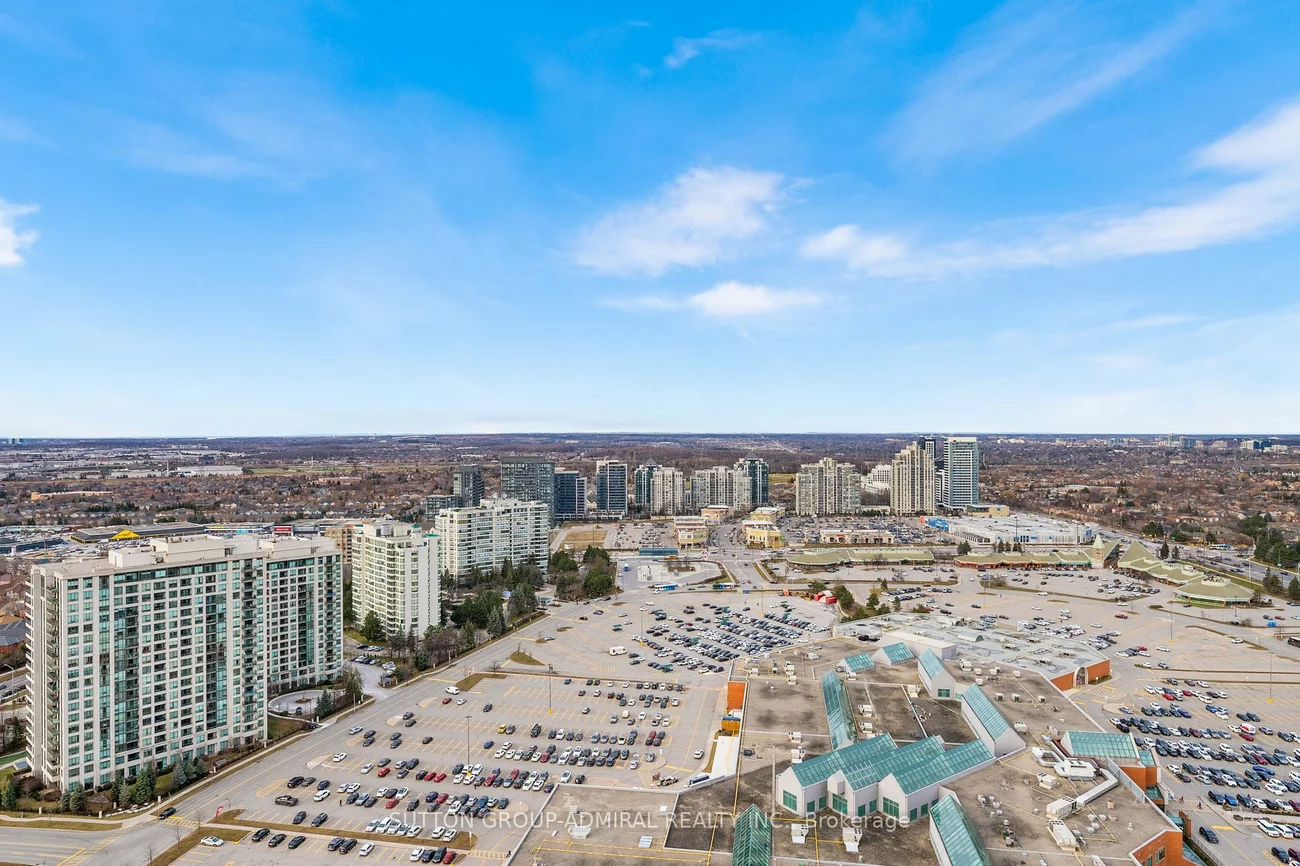 30 Upper Mall Way, Vaughan