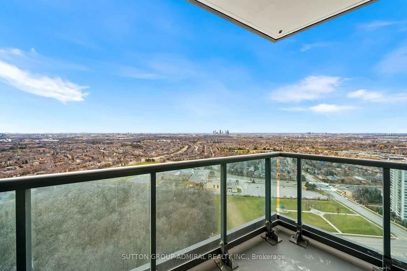 30 Upper Mall Way, Vaughan