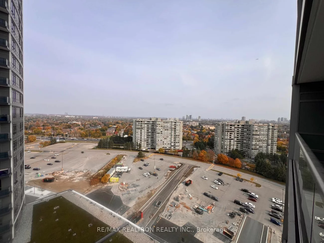 30 Upper Mall Way, Vaughan