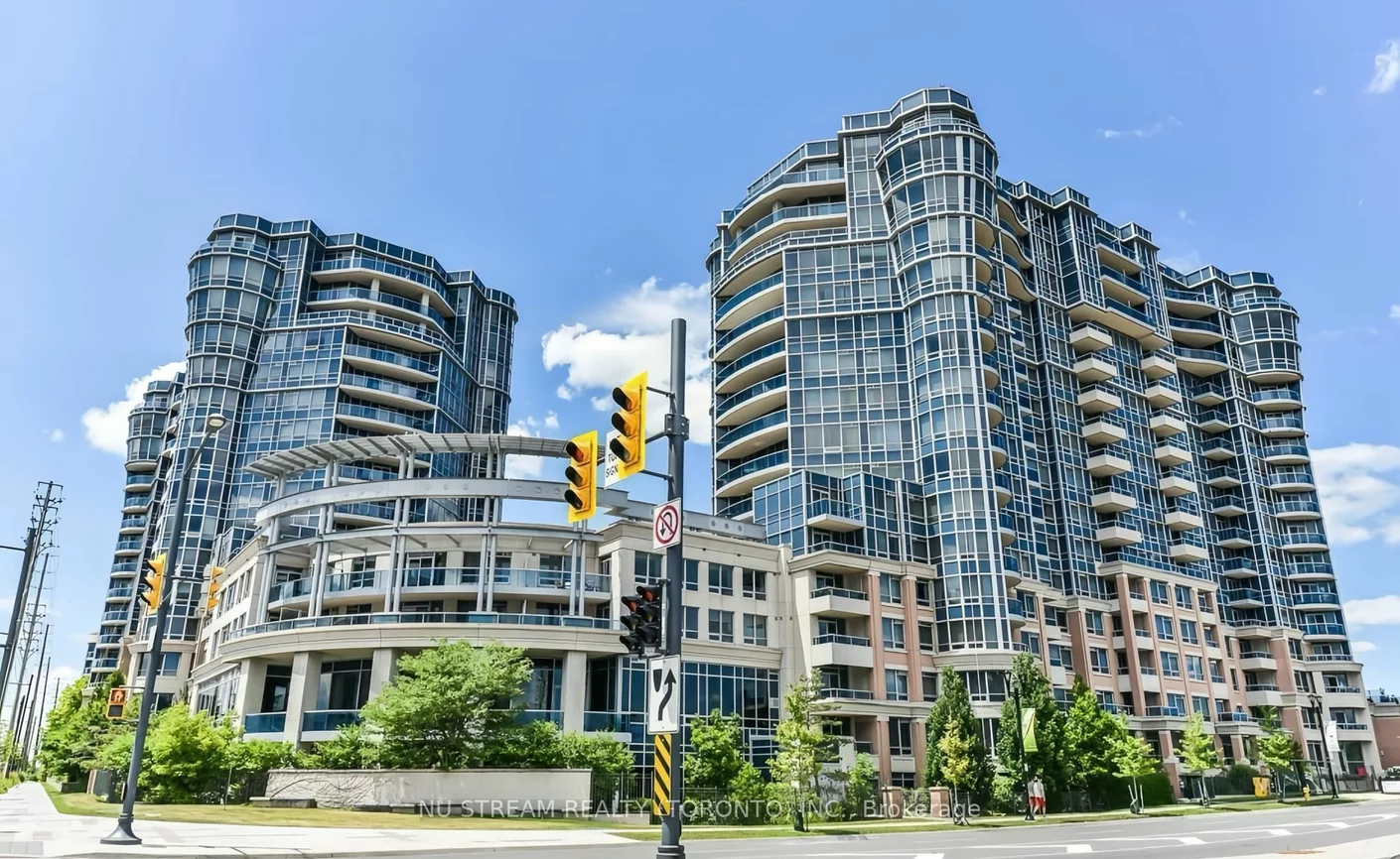 33 Cox Blvd, Markham