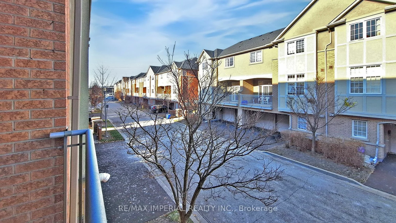 98 Legends Way, Markham