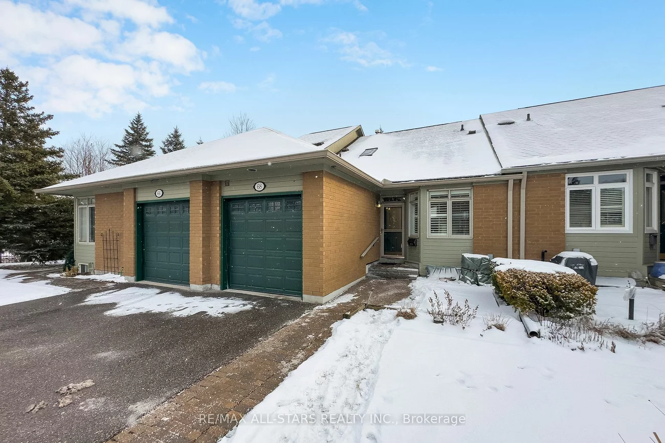 68 Celebrity Greens Way, Markham