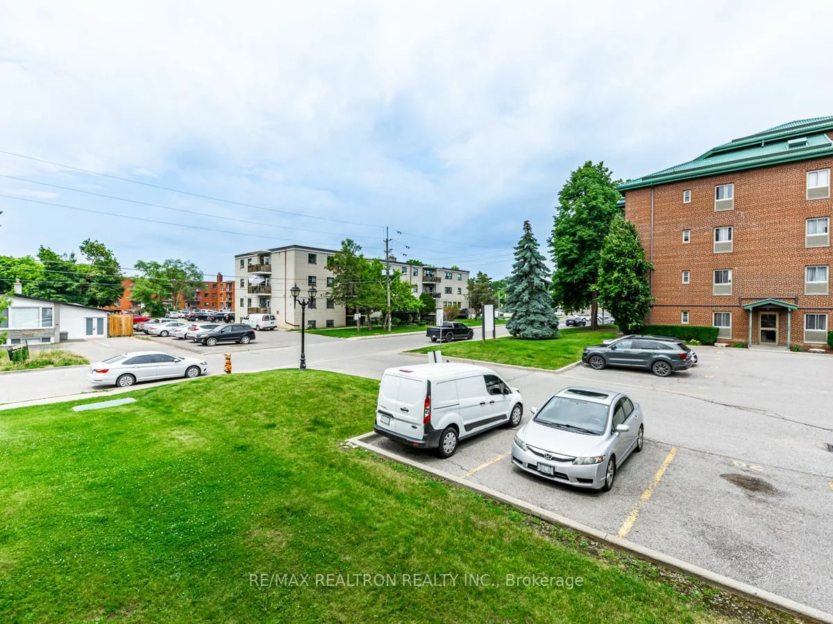 165 Colborne Ave, Richmond Hill