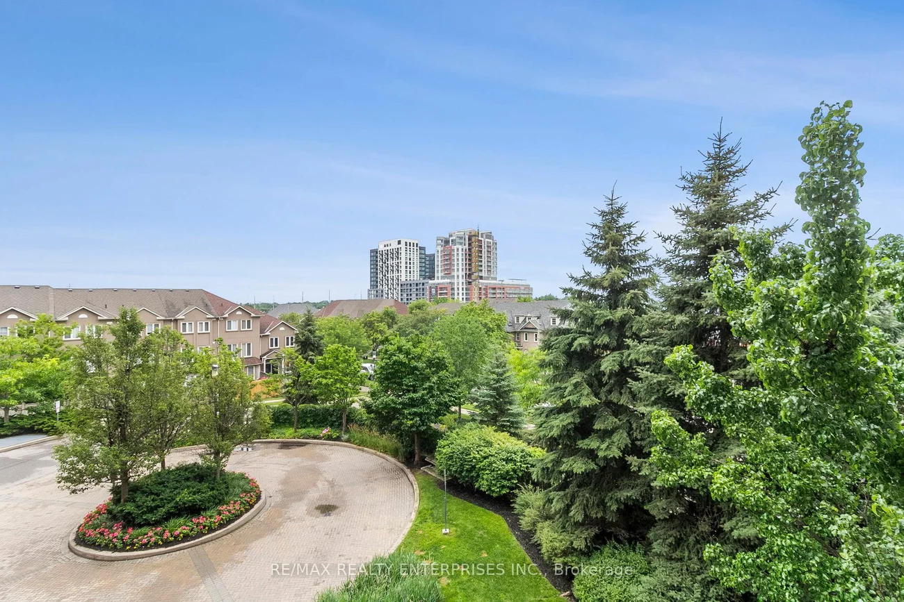 51 Baffin Crt, Richmond Hill