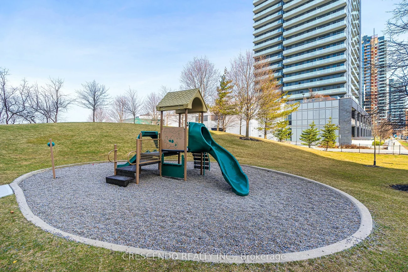 39 Oneida Cres, Richmond Hill