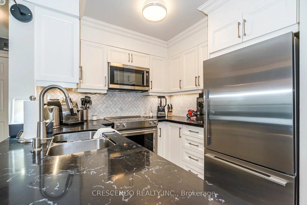 39 Oneida Cres, Richmond Hill