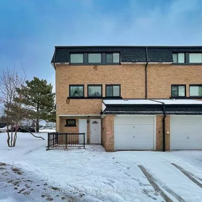 condos, lease, Condo Townhouse, 12 Poplar Cres, Aurora Highlands, Aurora 
 12 Poplar Cres, Aurora Highlands, Aurora