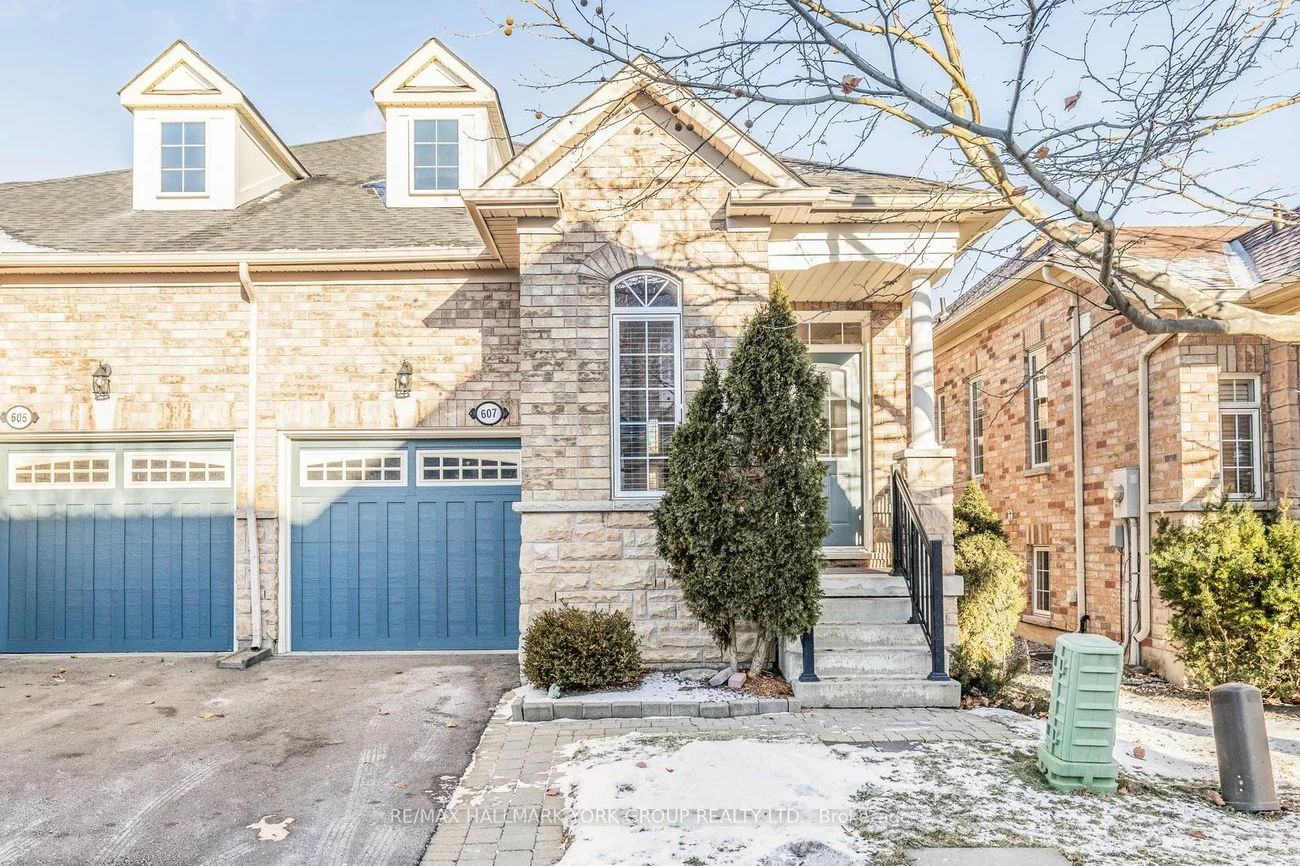 607 Tapestry Lane, Newmarket