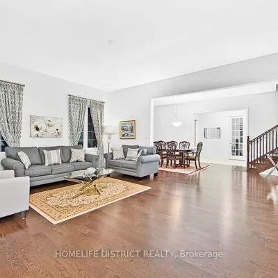 38, Ken Sinclair, Aurora Estates, Aurora