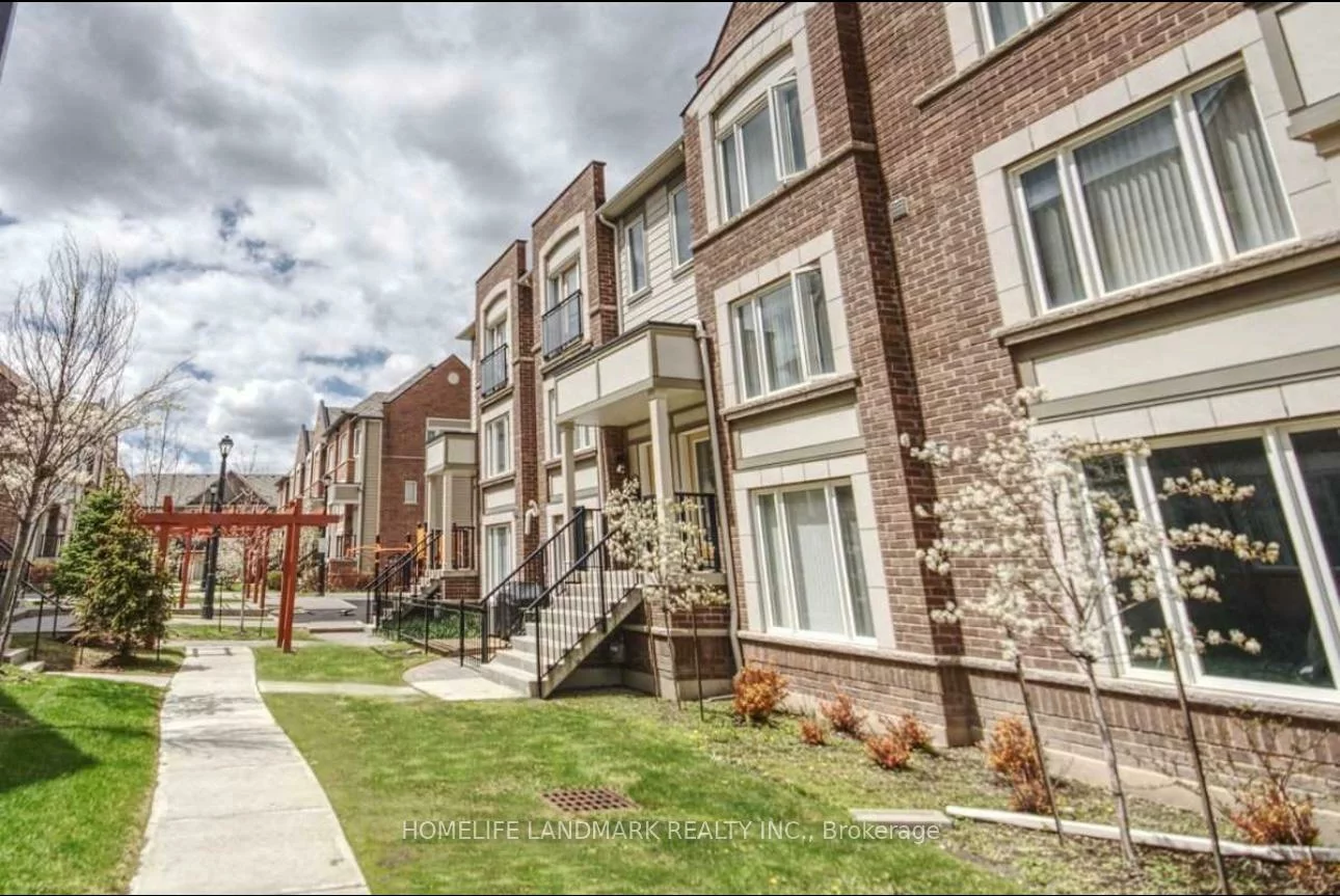 87, Burton Howard, Bayview Northeast, Aurora