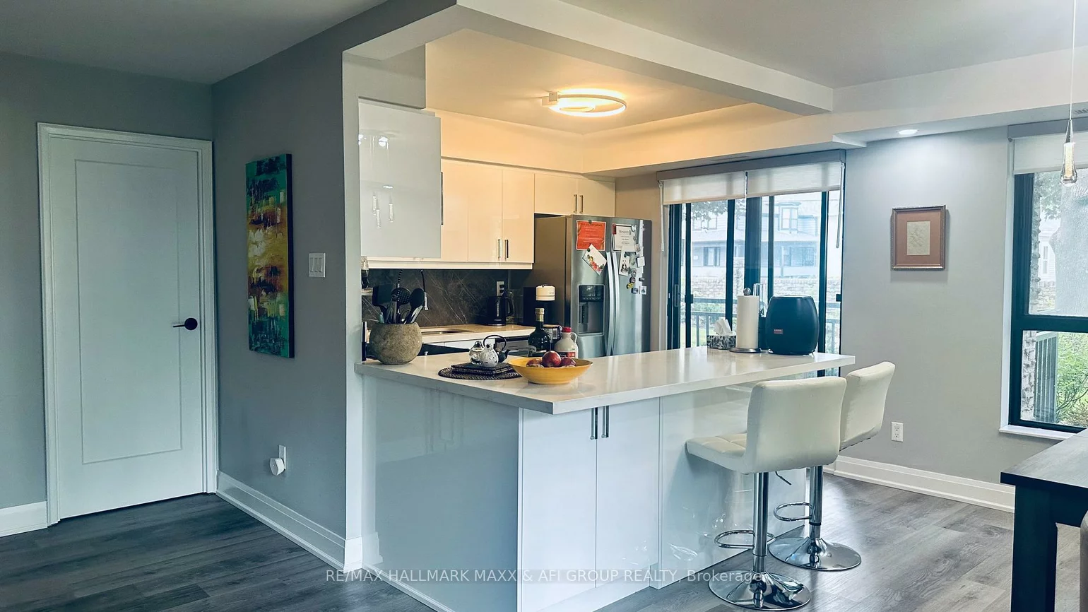 15390, Yonge, Aurora Heights, Aurora