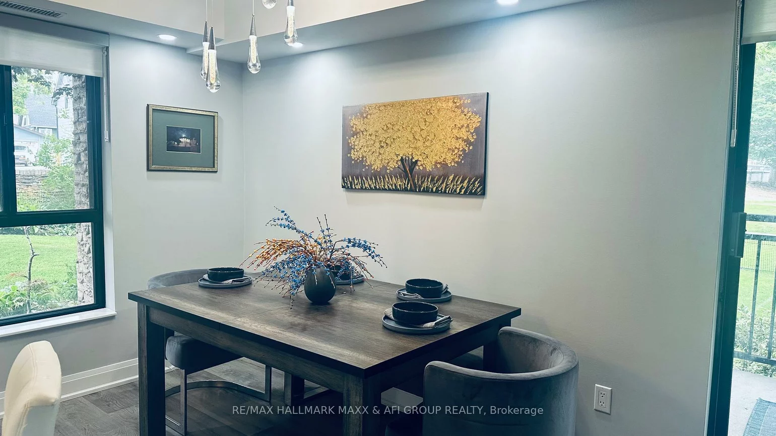 15390, Yonge, Aurora Heights, Aurora