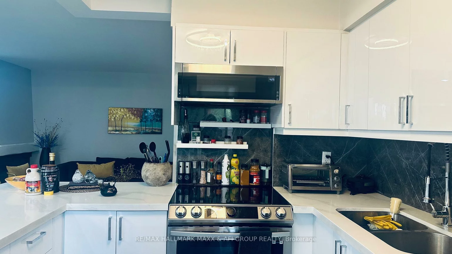 15390, Yonge, Aurora Heights, Aurora