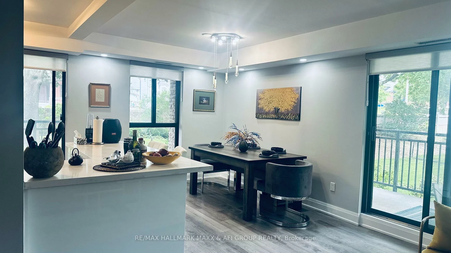 15390, Yonge, Aurora Heights, Aurora
