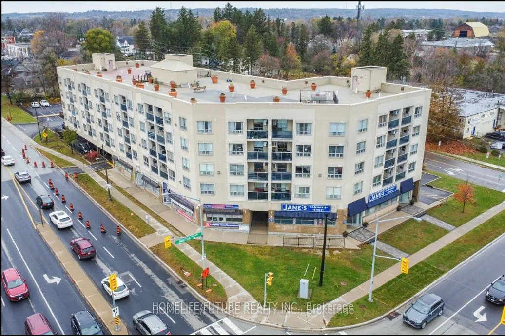 160, Wellington, Aurora Village, Aurora